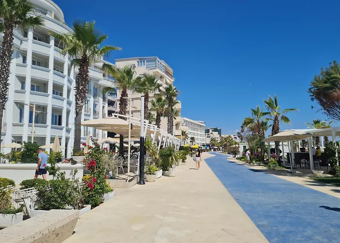 Sara-el Seaside Апартаменты Дуррес