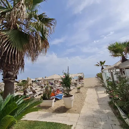 Sara-El Seaside Apartment Durres Apartment